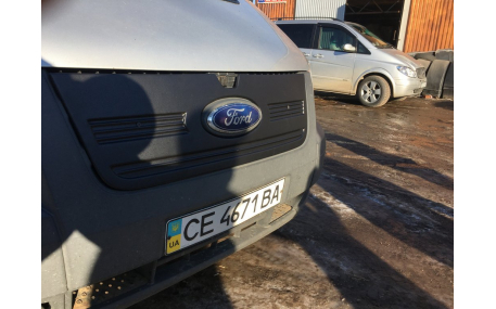 Зимняя накладка на решетку Ford Transit