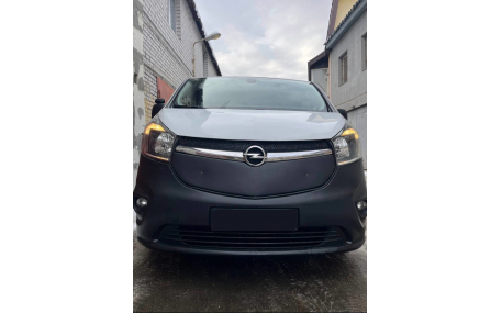 Зимняя накладка на решетку Opel Vivaro