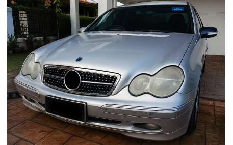 Решетка радиатора Mercedes C-class W203