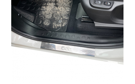 Накладки на пороги Fiat 500L