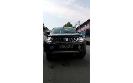 Дефлектор капота Mitsubishi L200 