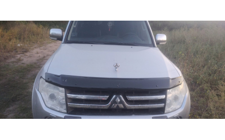 Дефлектор капота Mitsubishi Pajero Wagon 4 