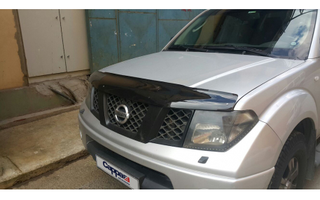 Дефлектор капота Nissan Navara