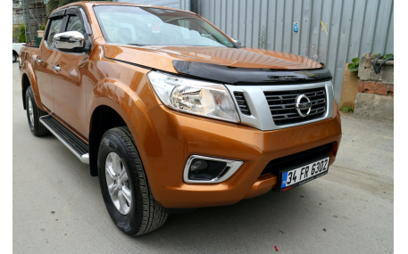 Дефлектор капота Nissan Navara