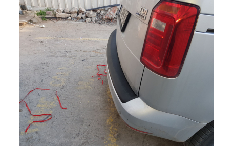 Накладка на задний бампер Volkswagen Caddy
