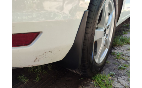 Брызговики Volkswagen Touran