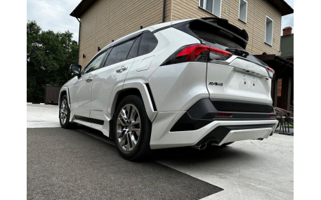 Накладки на бампера Toyota RAV4