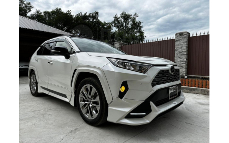 Накладки на бампера Toyota RAV4