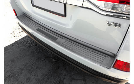 Накладка на задний бампер Toyota Land Cruiser 200