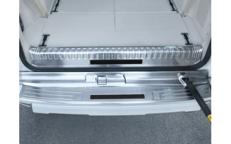 Накладка на задний бампер Toyota Land Cruiser Prado 150