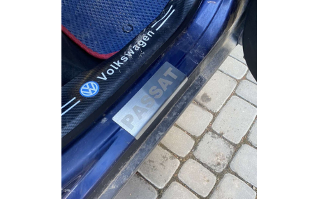Накладки на пороги Volkswagen Passat B5