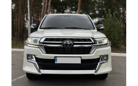 Накладки на бампера Toyota Land Cruiser 200