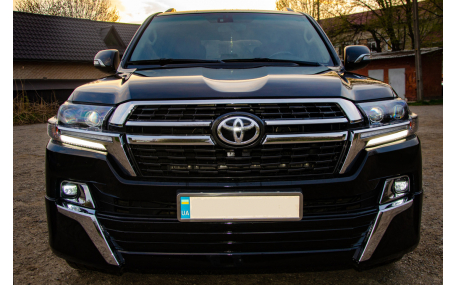 Накладки на бампера Toyota Land Cruiser 200