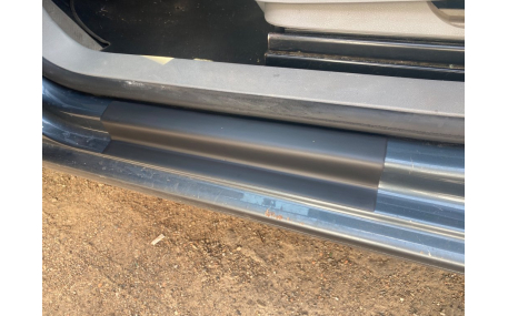 Накладка на пороги Volkswagen Caddy