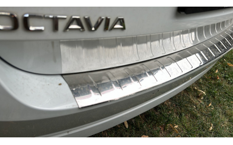 Накладка на задний бампер Skoda Octavia A8