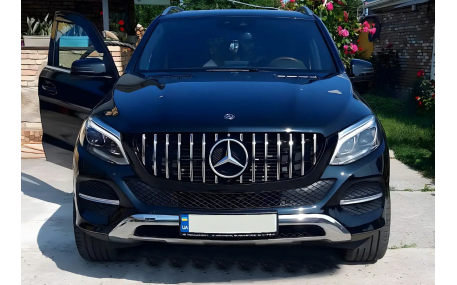 Решетка радиатора Mercedes GLE-class W166