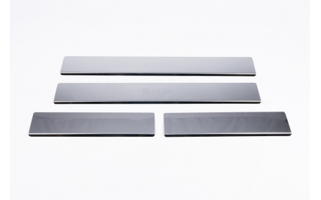 Накладки на пороги BMW E34