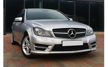 Решетка радиатора Mercedes C-class W204