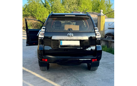 Фонари задние Toyota Land Cruiser Prado 150 2017-2023