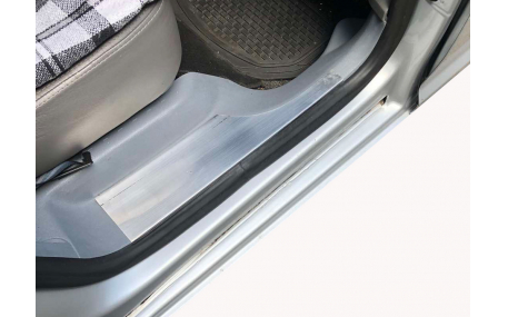 Накладки на пороги Volkswagen Caddy