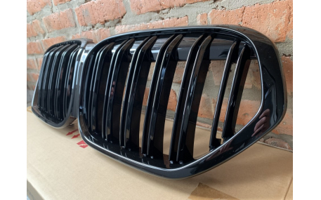 Решетка радиатора BMW X1 F48 2019-2021