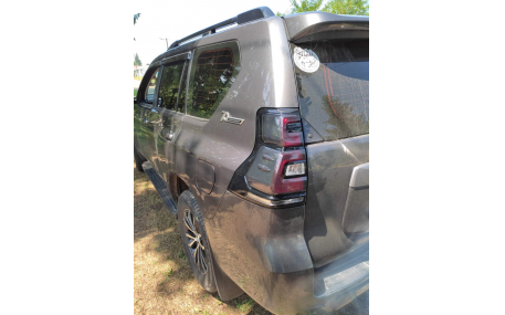 Фонари задние Toyota Land Cruiser Prado 150 2017-2023
