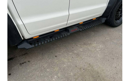 Подножки Volkswagen Amarok