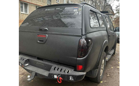 Бампер задний Mitsubishi L200