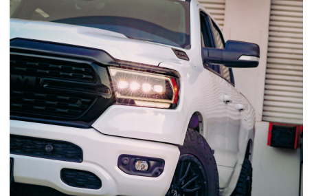 Фары передние Dodge RAM 1500
