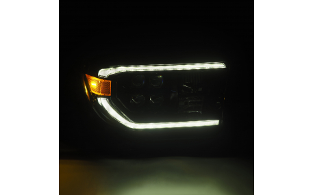 Фары передние Toyota Tundra 2007-2013