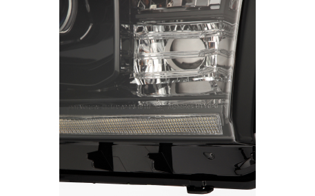 Фары передние Toyota Tundra 2007-2013