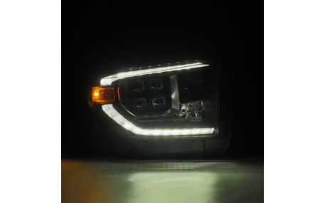 Фары передние Toyota Tundra 2014-2021
