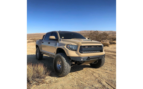 Фары передние Toyota Tundra 2014-2021
