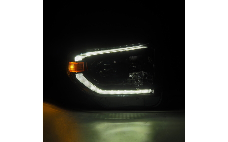 Фары передние Toyota Tundra 2014-2021