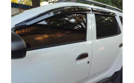 Дефлекторы окон Renault Duster