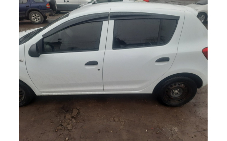 Дефлекторы окон Renault Sandero