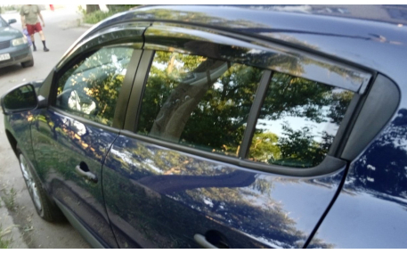 Дефлекторы окон Renault Megane