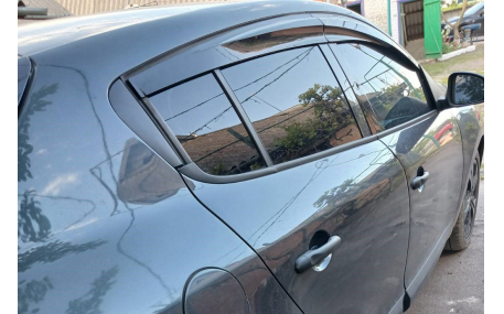 Дефлекторы окон Renault Megane