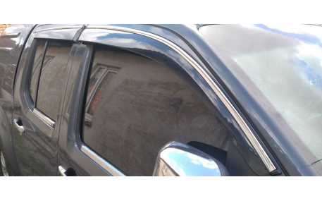 Дефлекторы окон Nissan Navara