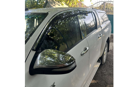 Дефлекторы окон Toyota Hilux