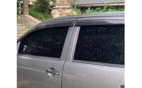 Дефлекторы окон Toyota Hilux