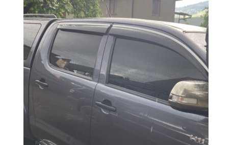Дефлекторы окон Toyota Hilux