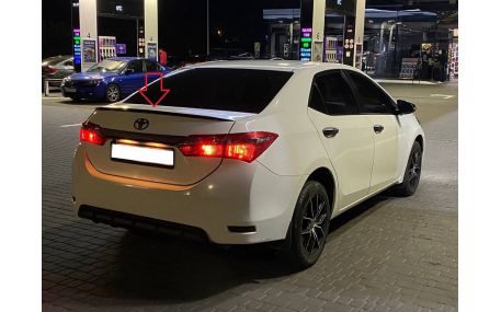 Спойлер Toyota Corolla