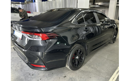 Спойлер Toyota Corolla