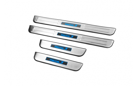 Накладки на пороги Mazda 3