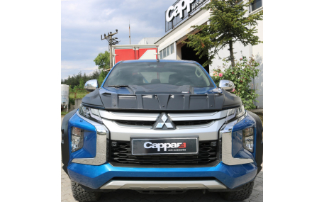 Накладка передняя Mitsubishi L200
