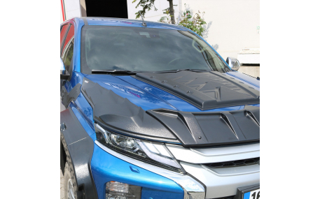 Накладка передняя Mitsubishi L200