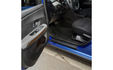 Накладка на пороги Renault Sandero