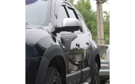 Молдинги дверей Renault Duster