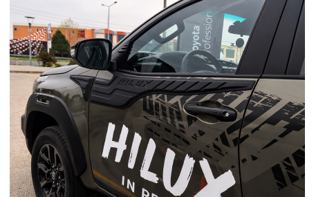 Молдинги дверей Toyota Hilux